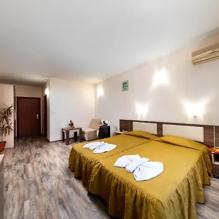 Otel Esperanto 3*